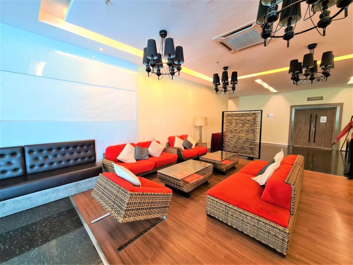 Nexus Regency Suites & Hotel Subang Jaya Esterno foto