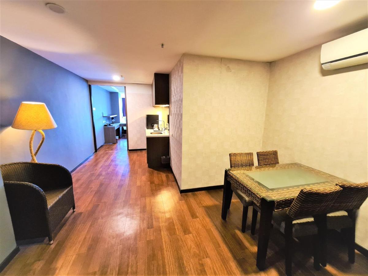 Nexus Regency Suites & Hotel Subang Jaya Esterno foto
