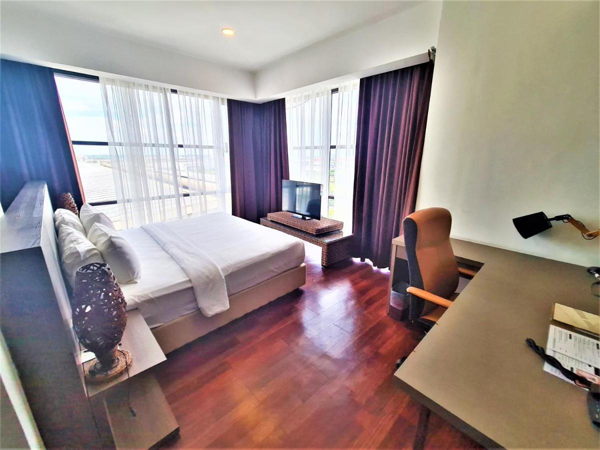 Nexus Regency Suites & Hotel Subang Jaya Esterno foto