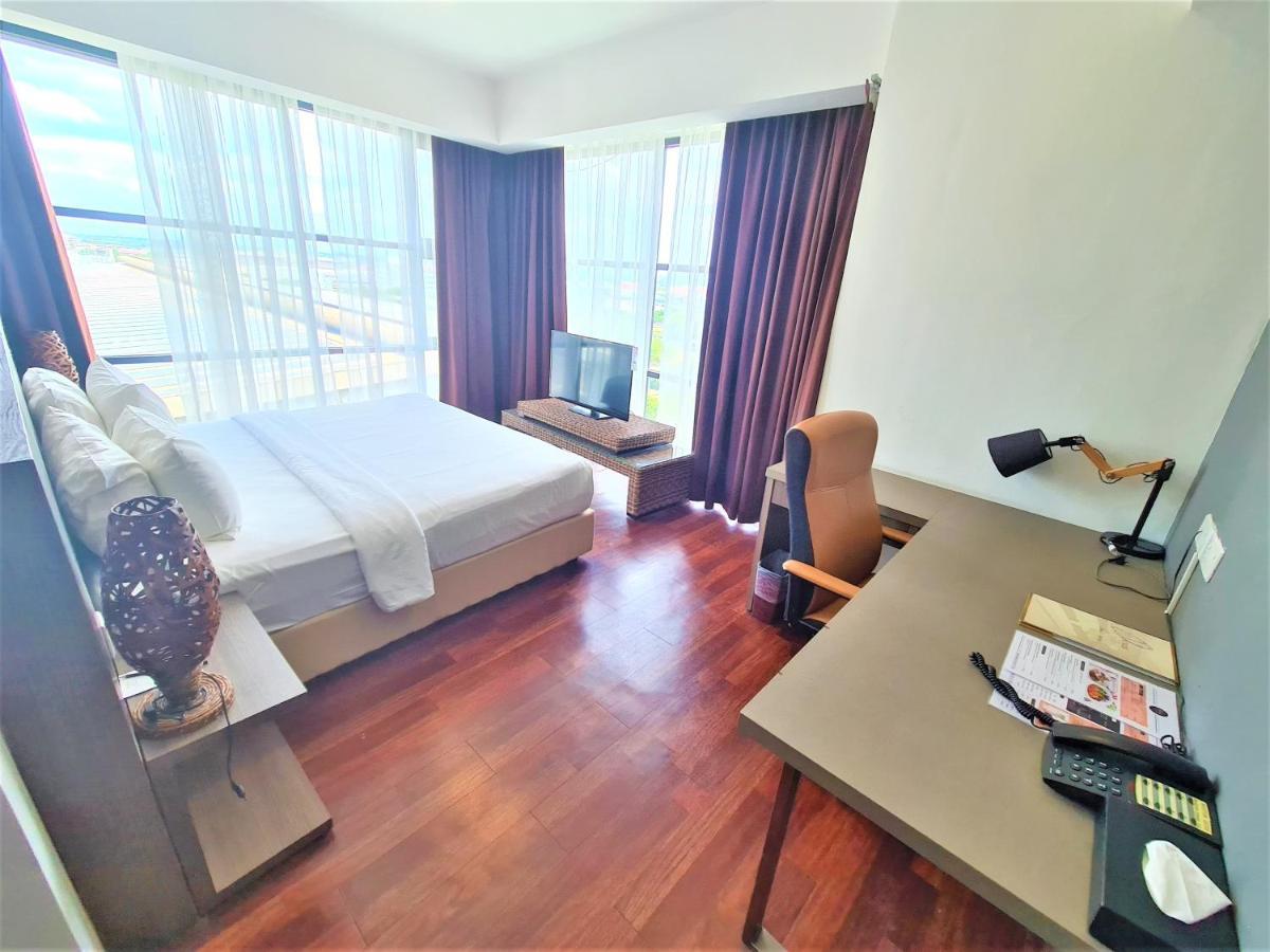 Nexus Regency Suites & Hotel Subang Jaya Esterno foto
