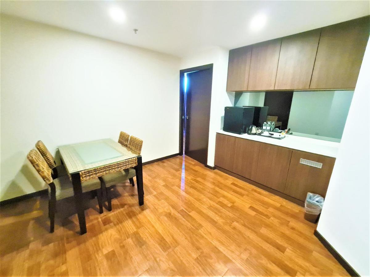 Nexus Regency Suites & Hotel Subang Jaya Esterno foto